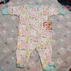 3/$10 NWT Onesie Brand Footie Sleeper